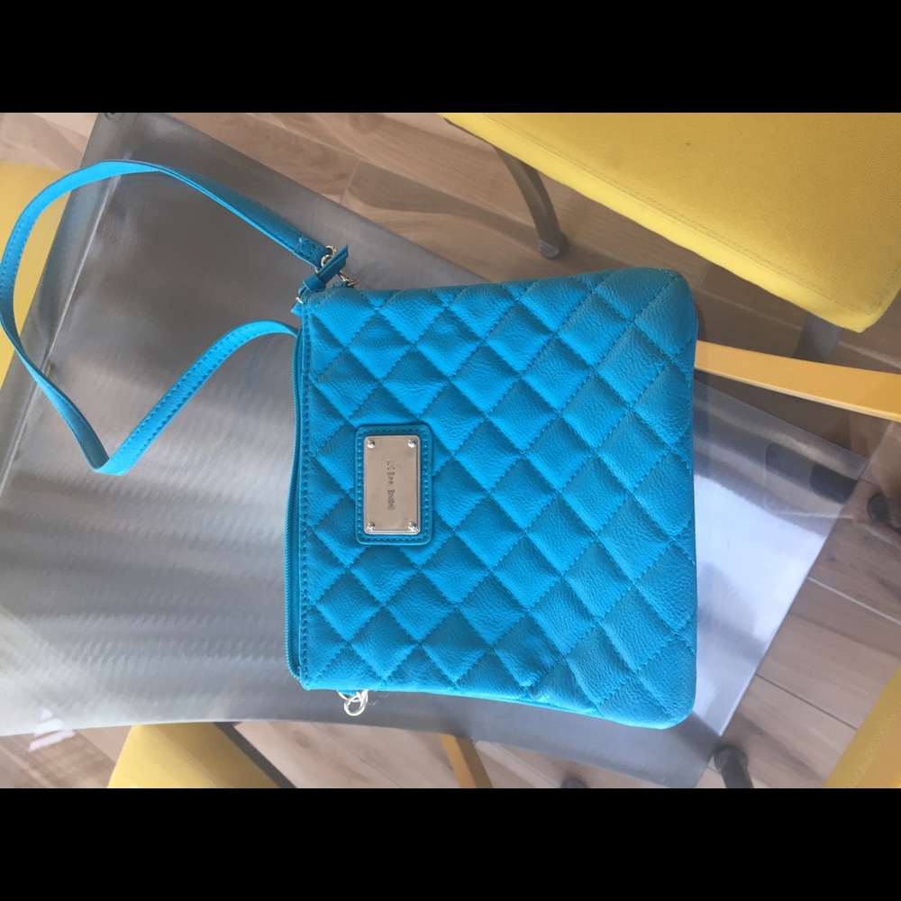 Nine West turquoise cross body purse