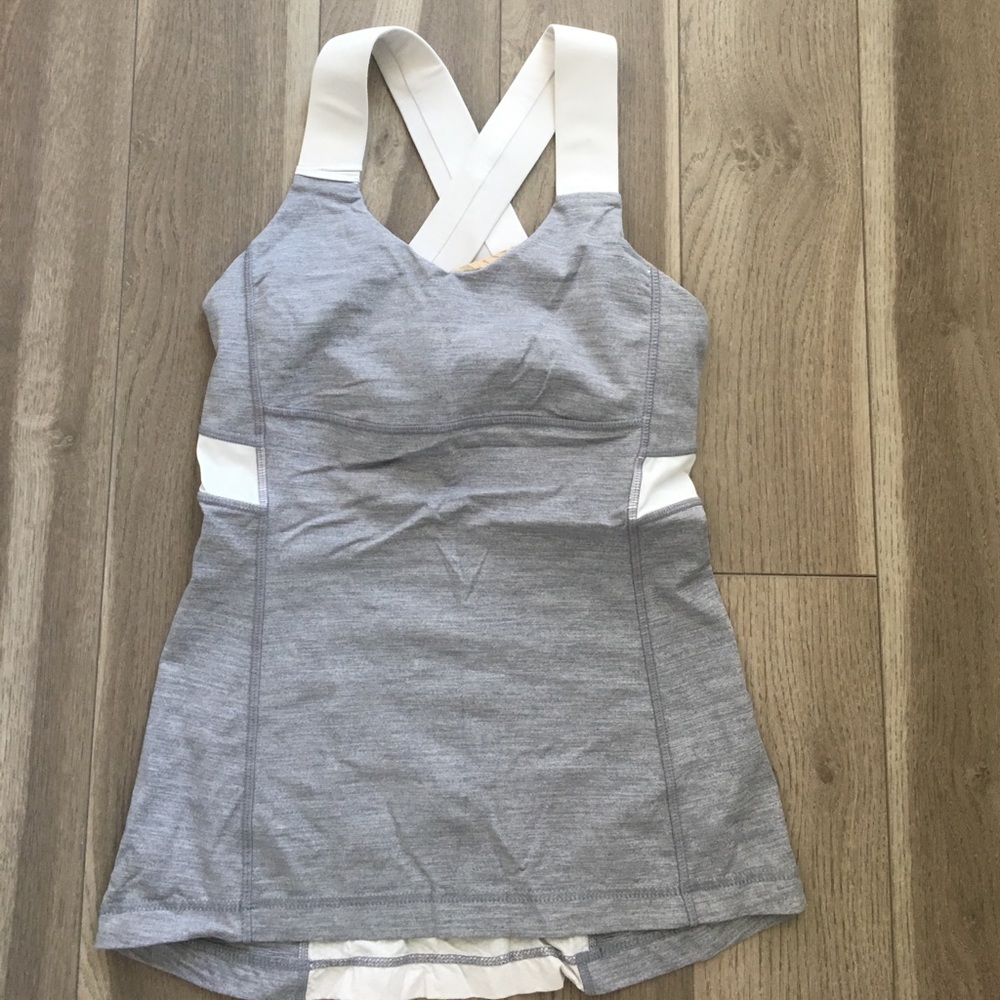 Lululemon running top