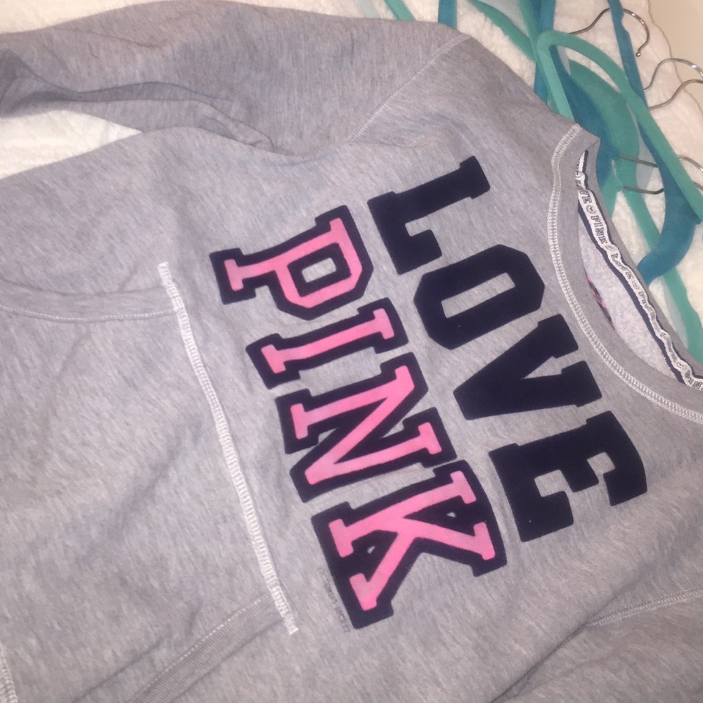 Cute old style pink crew neck