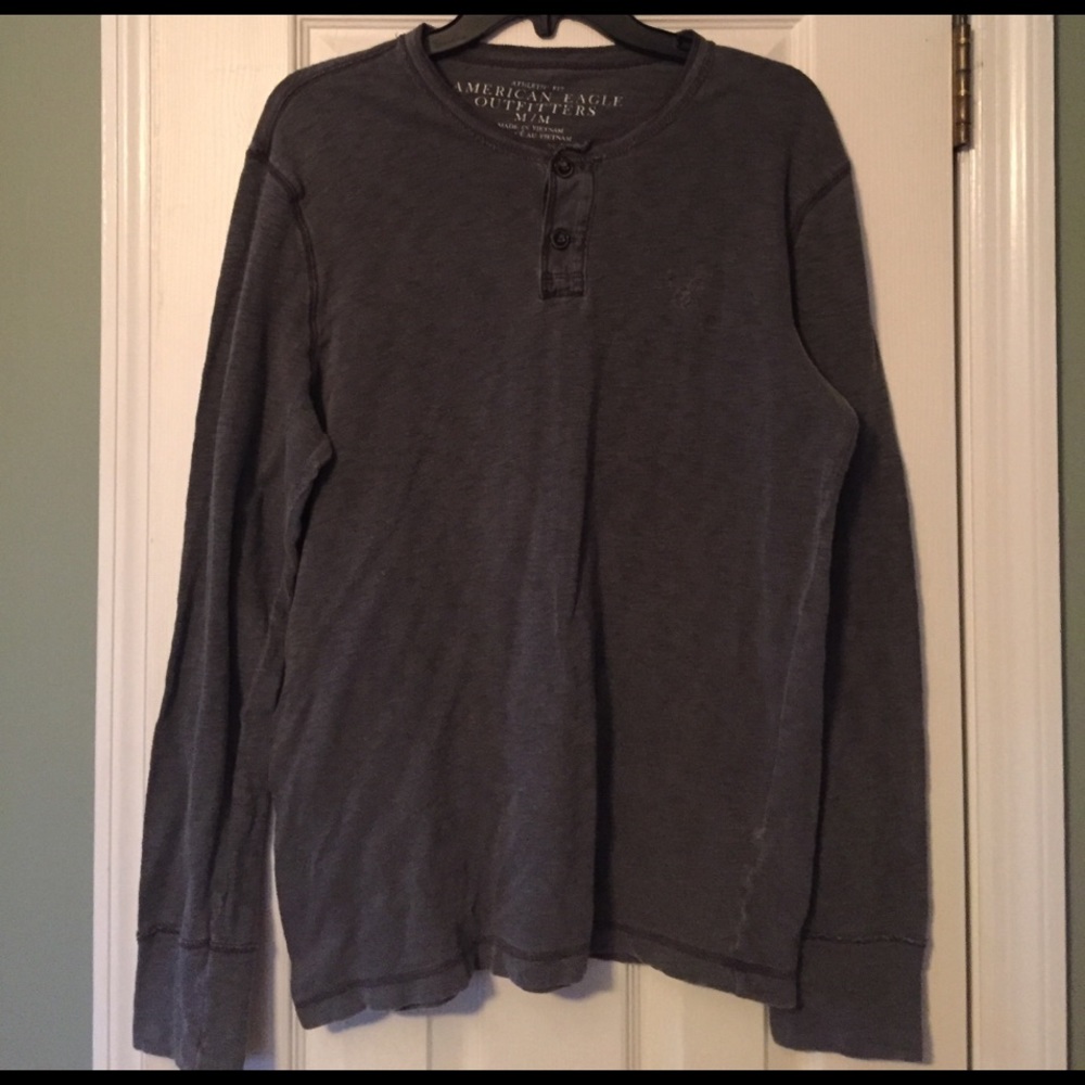 Men's American Eagle tee