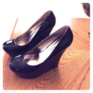 Steve Madden Patent Leather Wedges sz 7