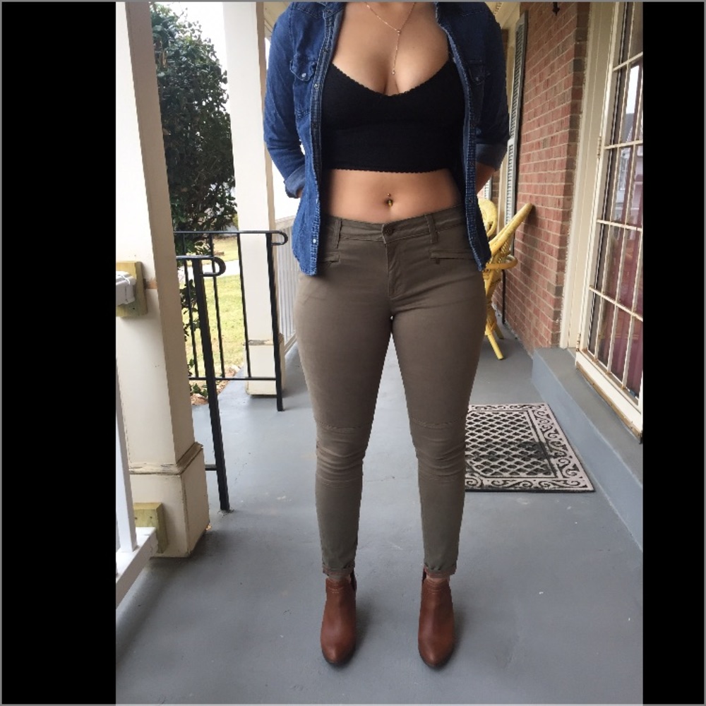 Forever 21 Black cropped tank