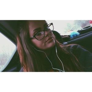 Meet your Posher, Cassie