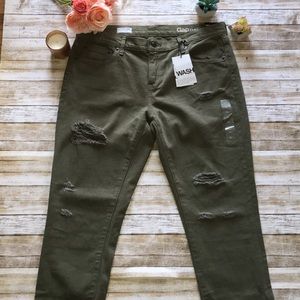 NWT Gap military green distressed denim!