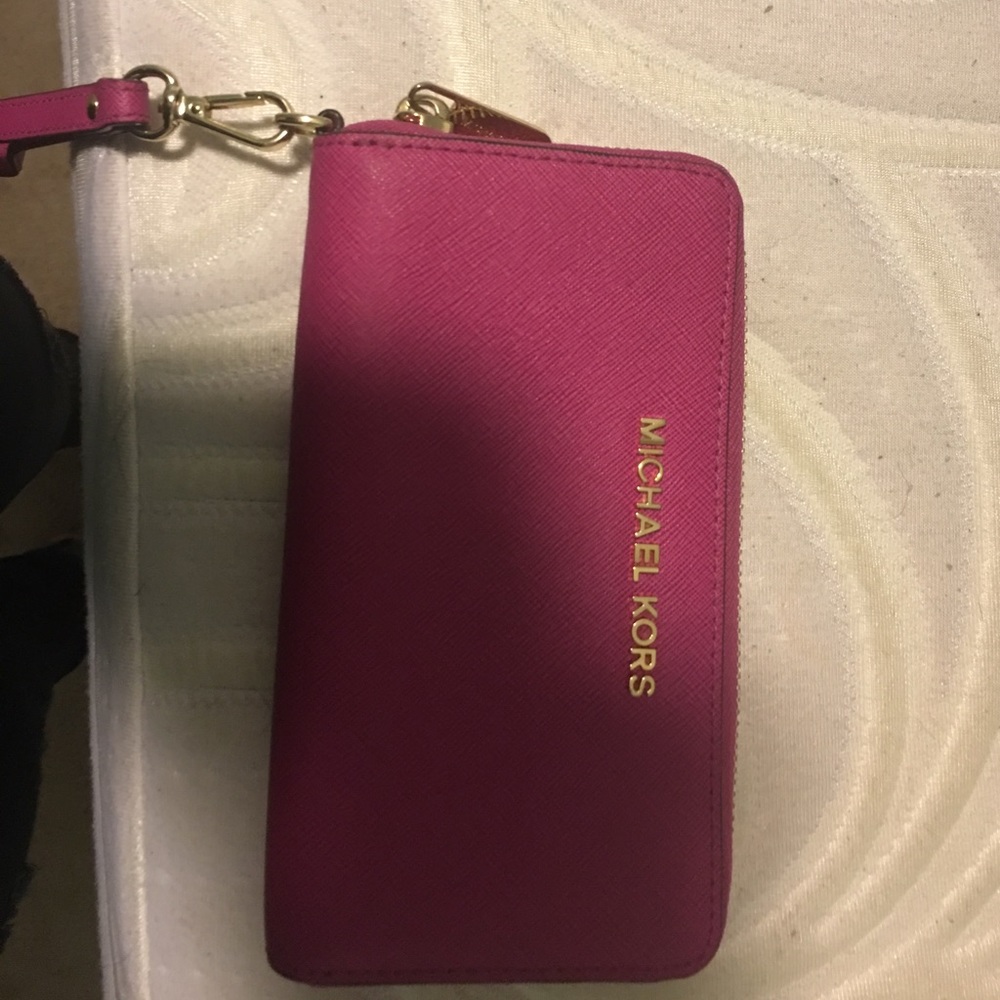 EUC hot pink Michael Kors wristlet