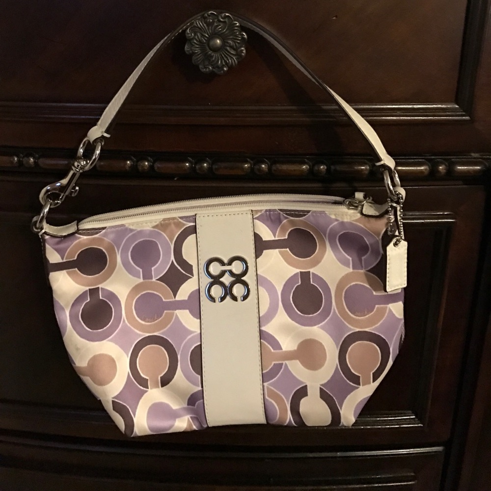 Julia outline OPT art w/small pouch