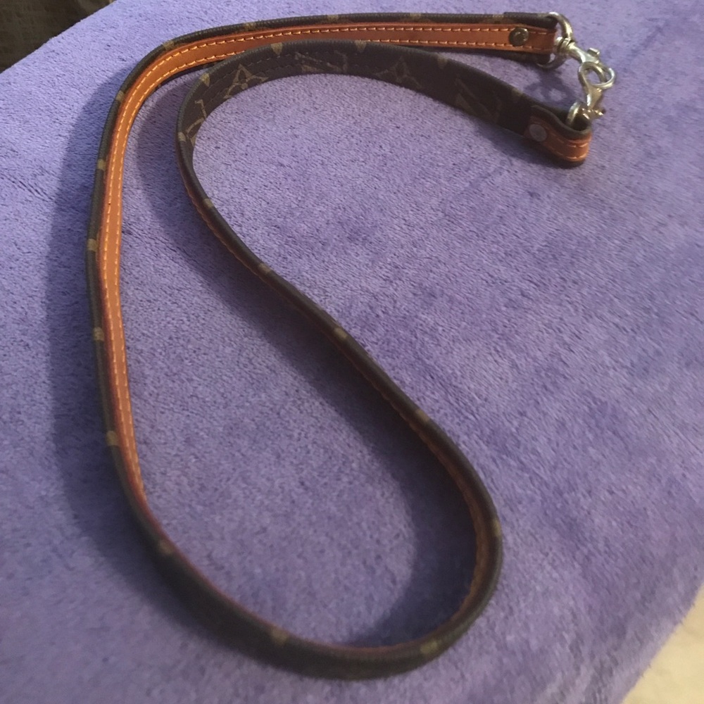 LV Strap