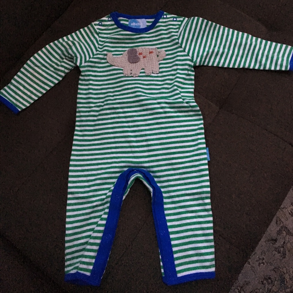 NWT albetta body suit