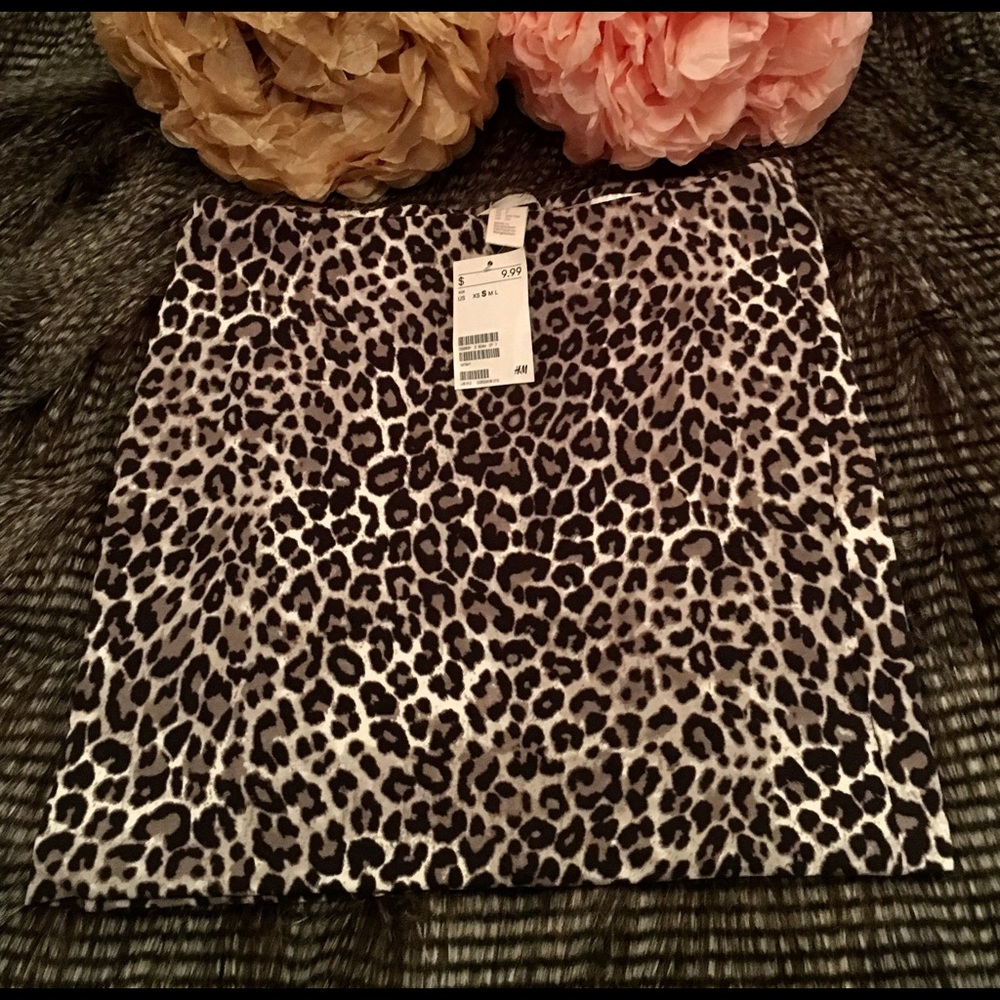 NWT Leopard Print Mini SZ SML Elastic Waist