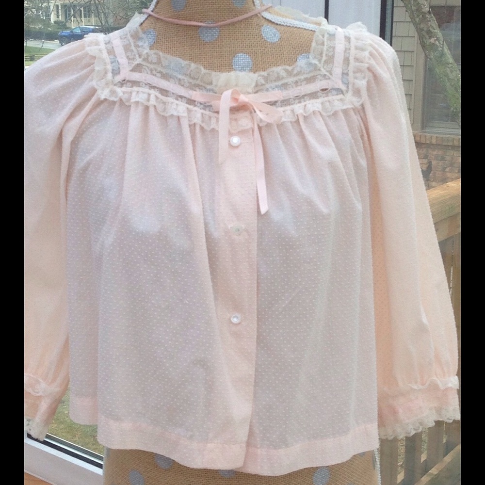 Vintage Barbizon pink dotted Swiss bed jacket. - Picture 1 of 6
