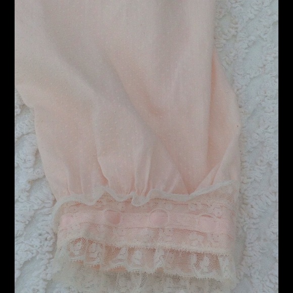 Vintage Barbizon pink dotted Swiss bed jacket. - Picture 3 of 6