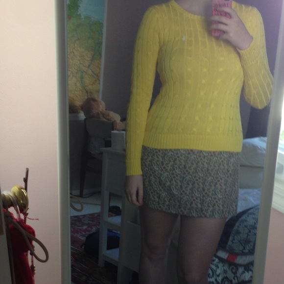 Yellow goldish Ralph Lauren sweater - Picture 1 of 4