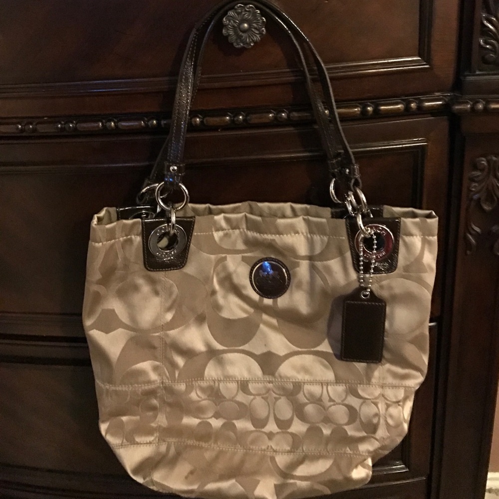 Alex signature tan and brown