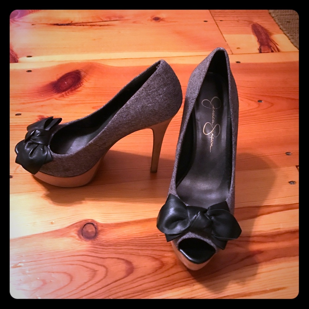Jessica Simpson heels