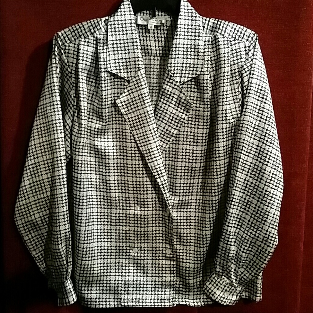 Silky Soft Oscar, A Lady in the Office