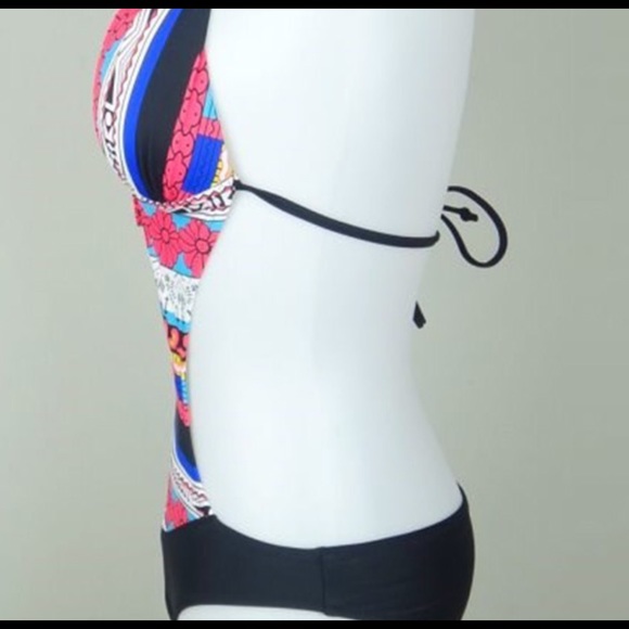 Red & Multicolor Print Monokini Swimsuit  NWT - L - Picture 3 of 5