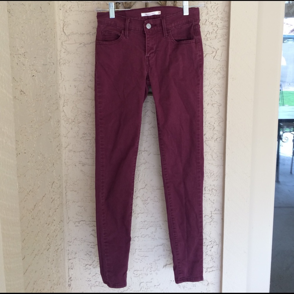 Maroon Levi skinny jeans