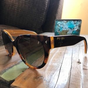 Sunglasses (Prada Polarized)