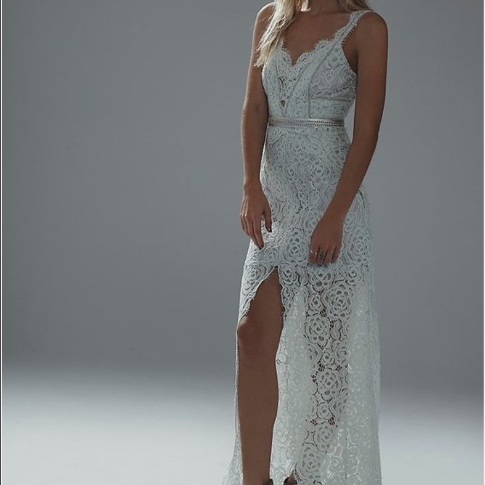 CLOSET CLOSING TONIGHT! Free People Lace Dress