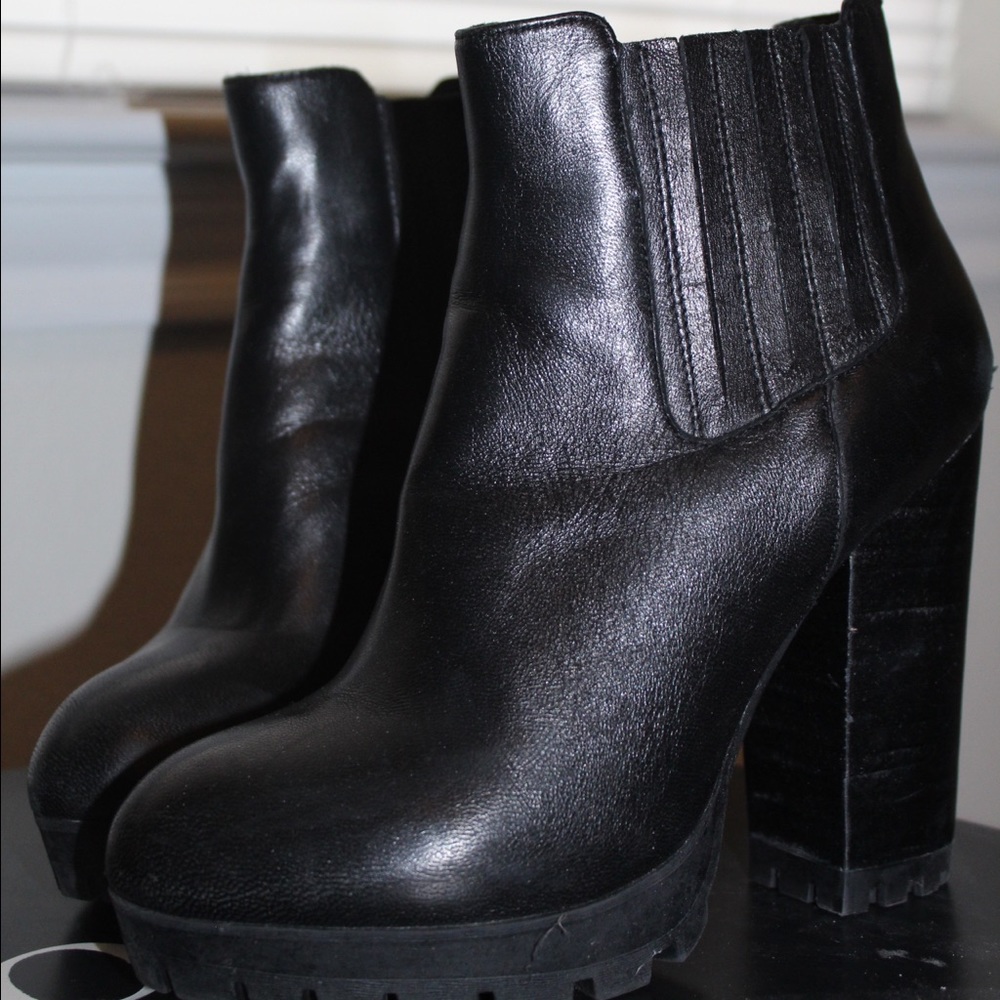 Steve Madden boots