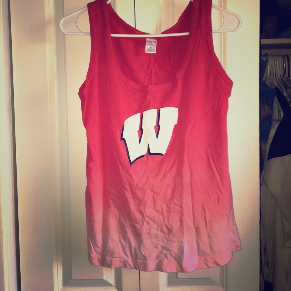 Wisconsin "W" Ombré tank