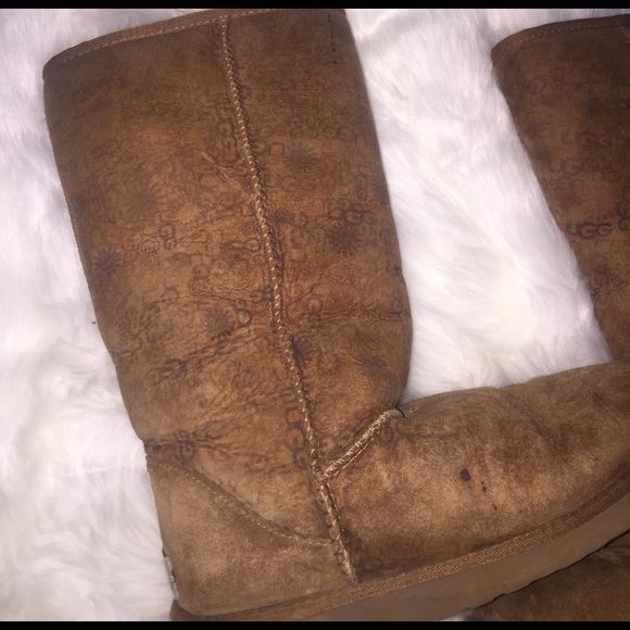 UGG BOOTS - Picture 3 of 4