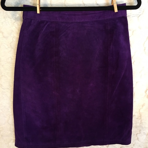 Vintage Global Identity Purple 100% leather skirt - Picture 2 of 3
