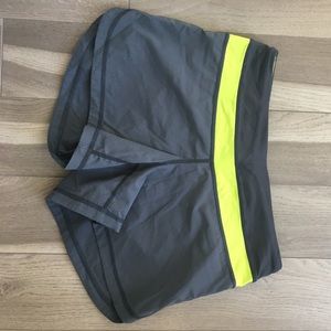 Lululemon groovy run short
