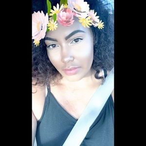 Meet your Posher, Crystal