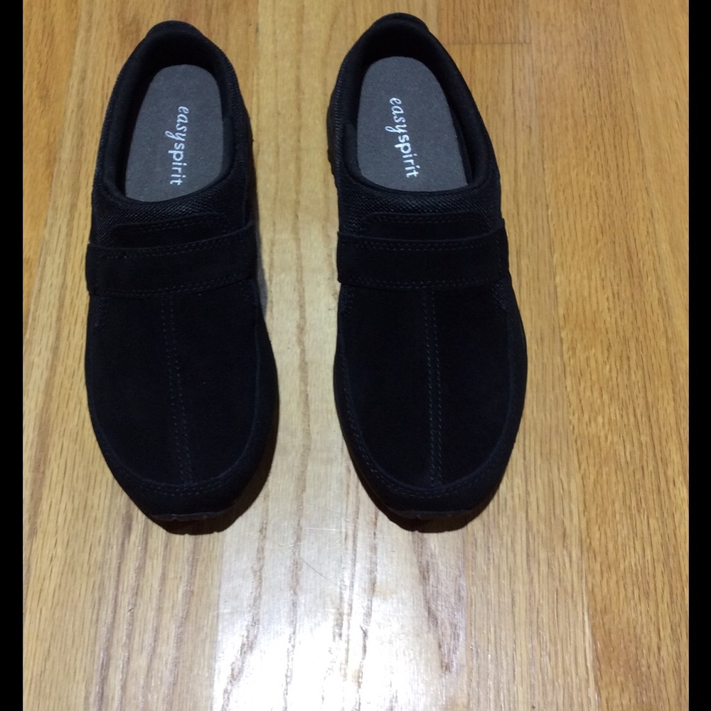 Easy Spirit Black Suede Clogs 7.5 wide
