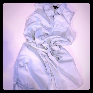 Gap - Classic Sleeveless Whitewash Jean Dress