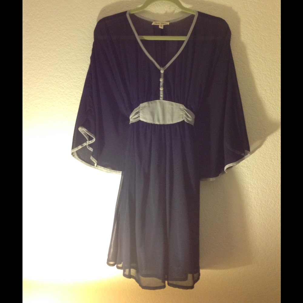 🦋ButterFly Dress🦋 - Picture 2 of 4
