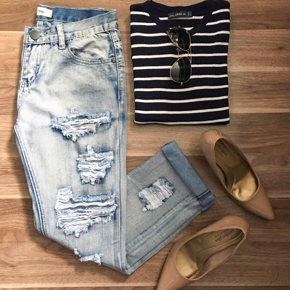 Tobi Distressed Boyfriend Jeans - Picture 1 of 3