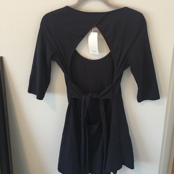 Open back bodycon. Brand new, w/ tag - Picture 2 of 3