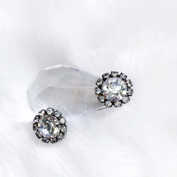 . {CRYSTAL} Stunning studs large - Picture 3 of 8
