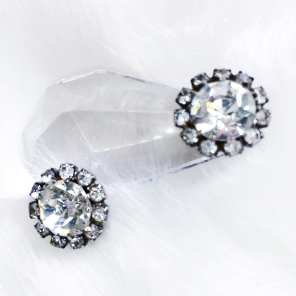 . {CRYSTAL} Stunning studs large - Picture 7 of 8