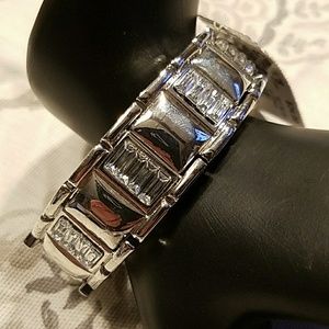 Jennifer Lopez Simulated Crystal Stretch Bracelet