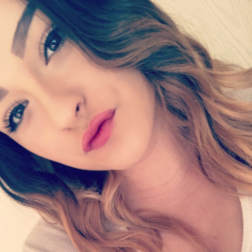 Meet your Posher, Monique