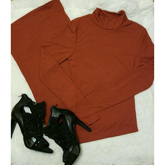 NWT| {RUST SLICE BACK COLUMN DRESS} (-S - M-) - Picture 3 of 9