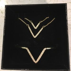 Victoria's Secret necklace and bracelet set