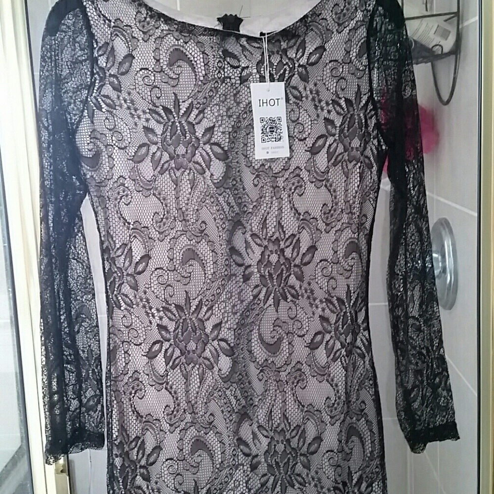 NWT Ihot lace fashion dress size M.