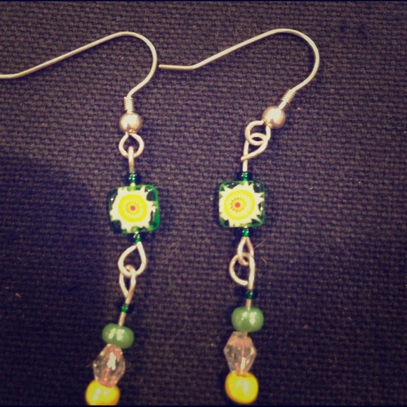 Earrings - Picture 1 of 2