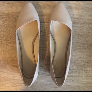 Classic Pointed Toe Beige Aldo Flats Size 11