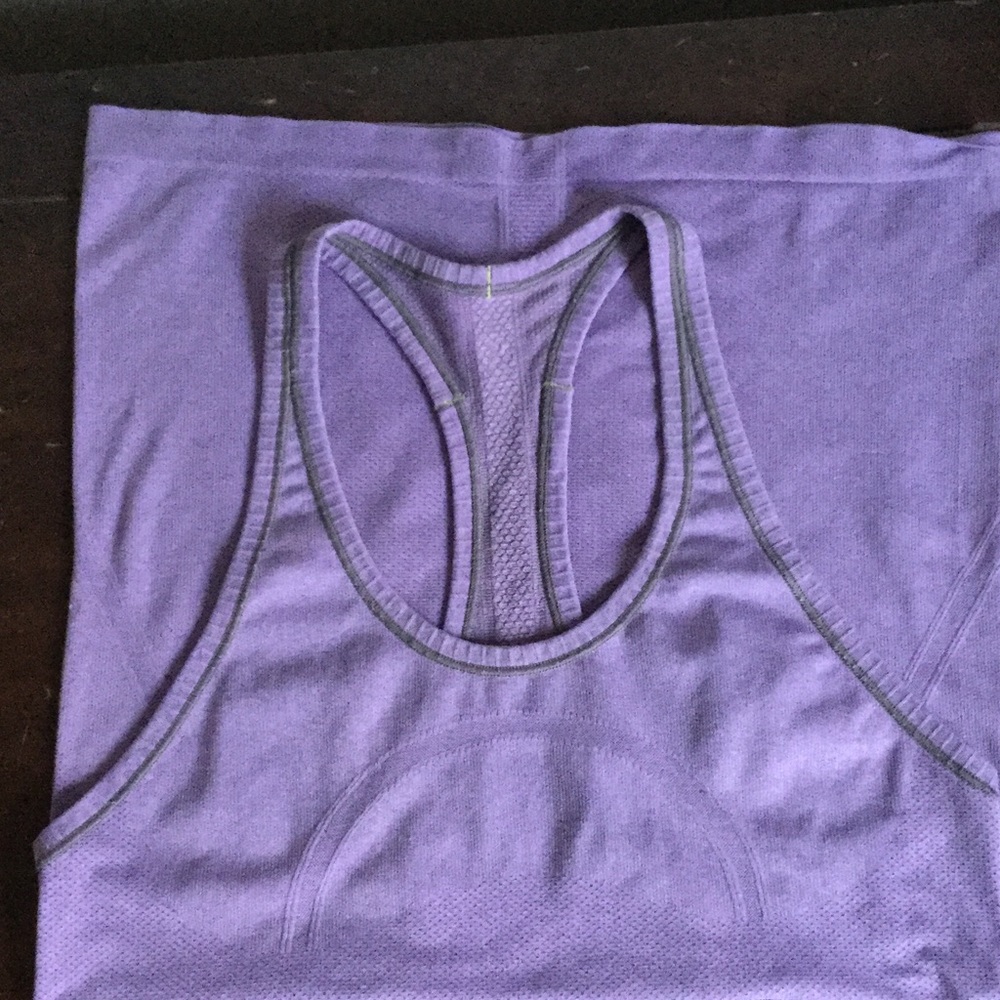 Lululemon Lilac Swiftly tank size 8