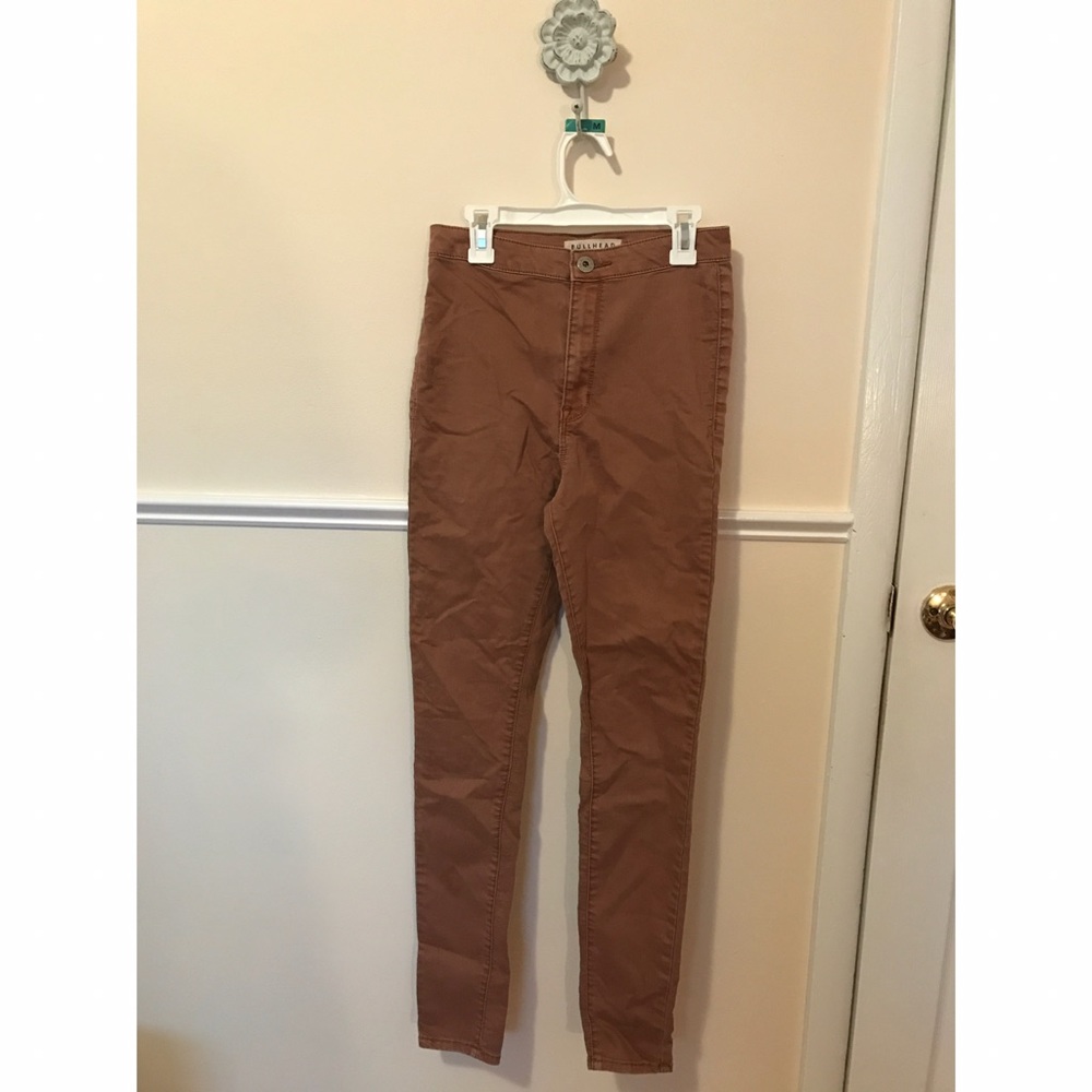 High-wasted skinny jeans in beige/tan