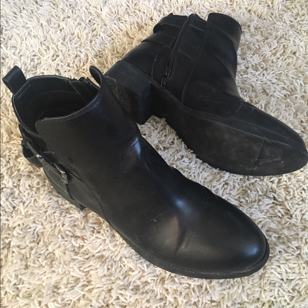 Old Navy Chelsea Boots