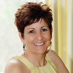 Meet your Posher, Joann