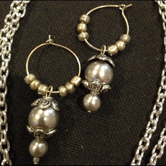 Earrings - Picture 2 of 2