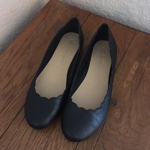 LC black flats