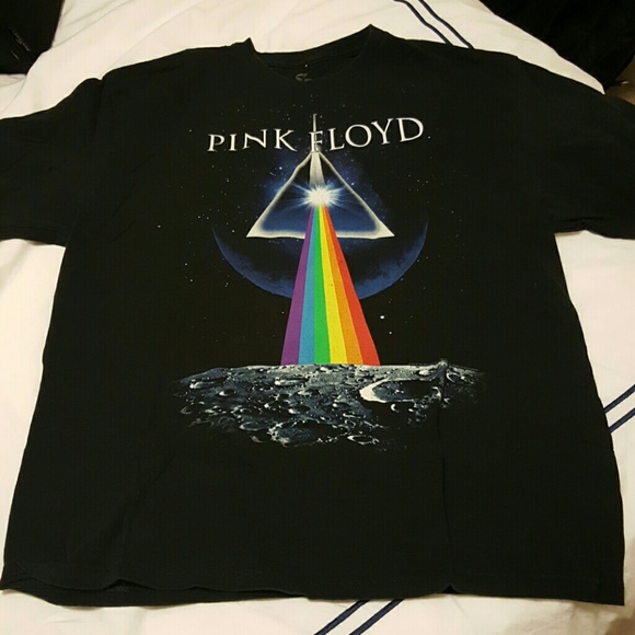 Men's graphic t-shirts bundle!  Size L & XL NWOT - Picture 3 of 4